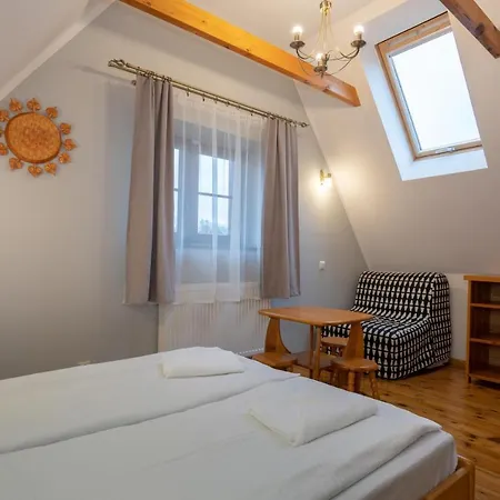 Pod Szrenica * شكلارسكا بوريبا